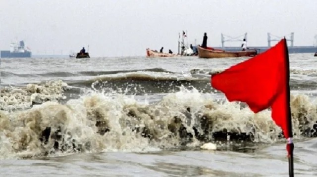 দেশের চার সমুদ্রবন্দরে ৩ নম্বর সতর্ক সংকেত