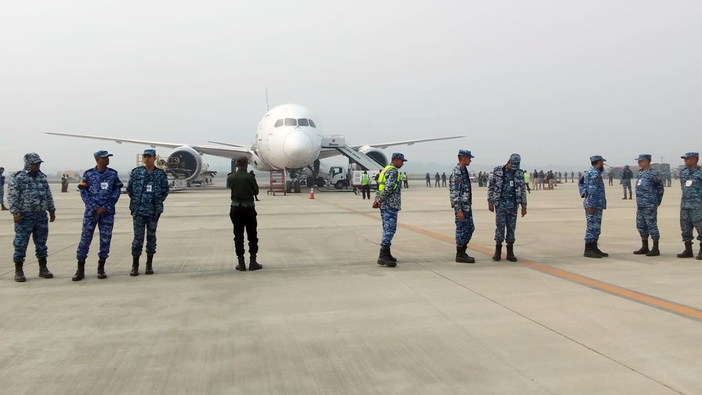 ফের বোমা হামলার হুমকি, বিমানবন্দরে নিরাপত্তা জোরদার