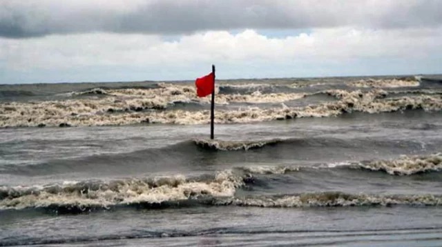 নদীবন্দরসমূহকে ২ নম্বর নৌ হুঁশিয়ারি সংকেত