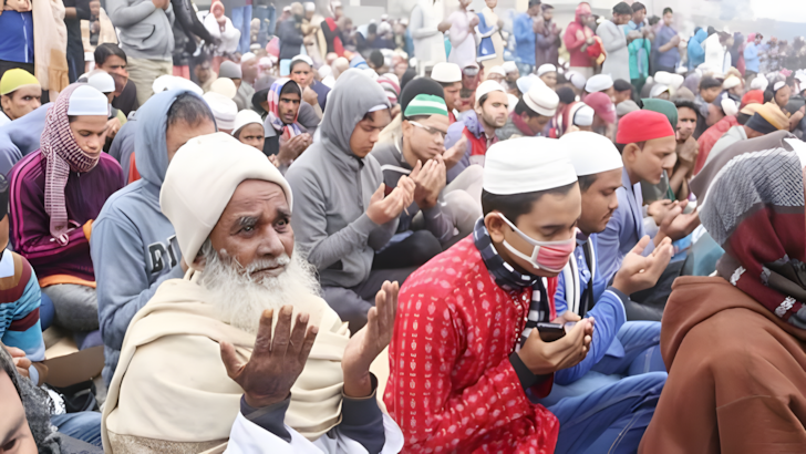 আখেরি মোনাজাতের মধ্য দিয়ে শেষ হলো বিশ্ব ইজতেমার প্রথম পর্ব