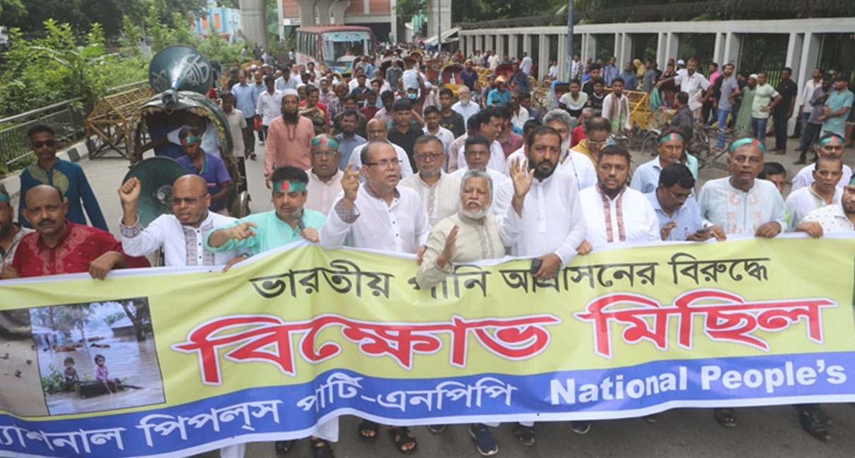 বাংলাদেশে কর্মরত ভারতীয়দের চাকরিচ্যুতির আহ্বান